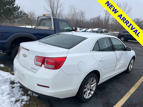 Used 2015 Chevrolet Malibu LT w/ Power Convenience Package image 5