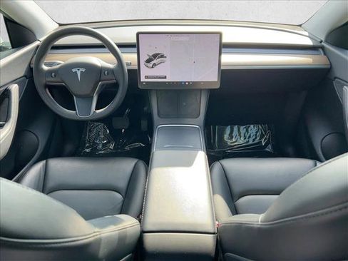 Used 2021 Tesla Model Y Long Range image 19