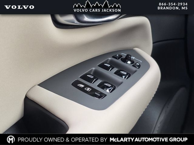 New 2026 Volvo XC90 B5 Ultra w/ Protection Package Premier AWD/4WD image 13