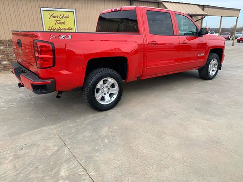 Used 2018 Chevrolet Silverado 1500 LT w/ Texas Edition image 2