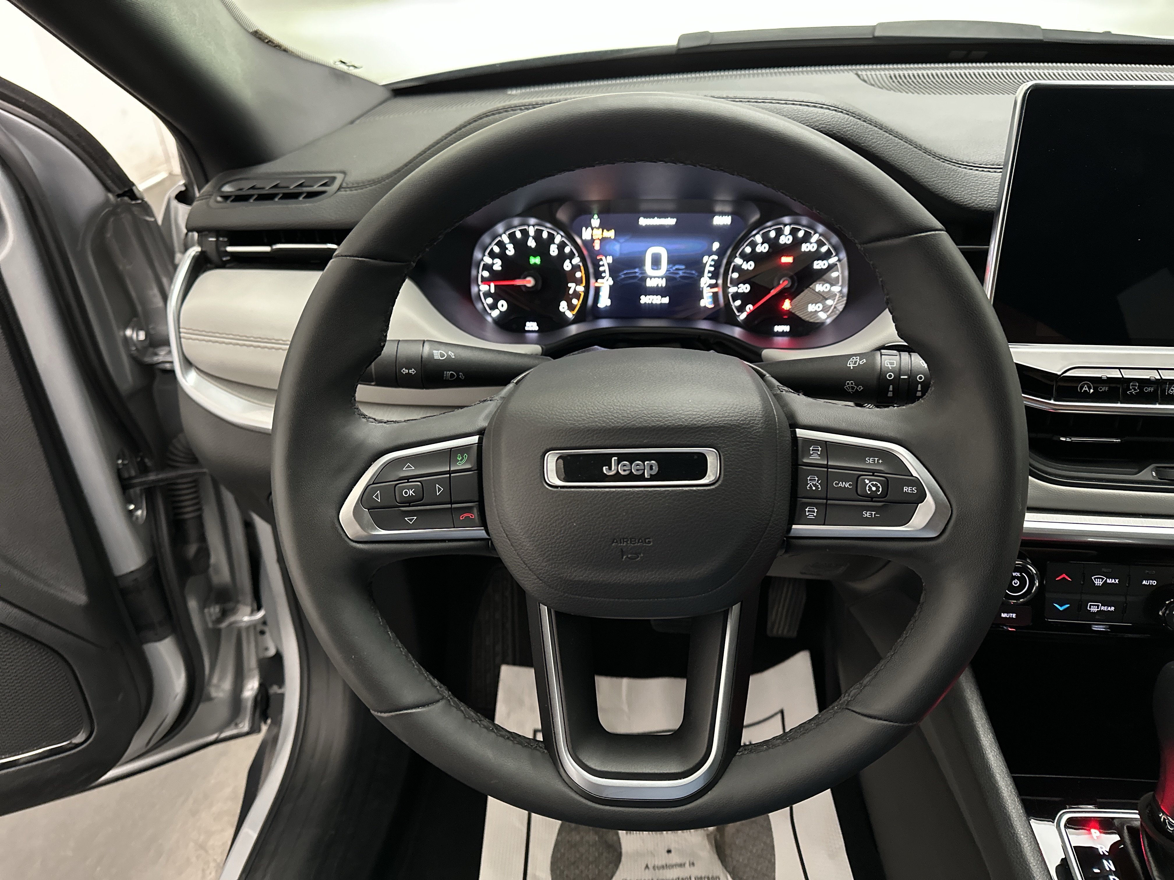 Used 2025 Jeep Compass Limited AWD/4WD image 24