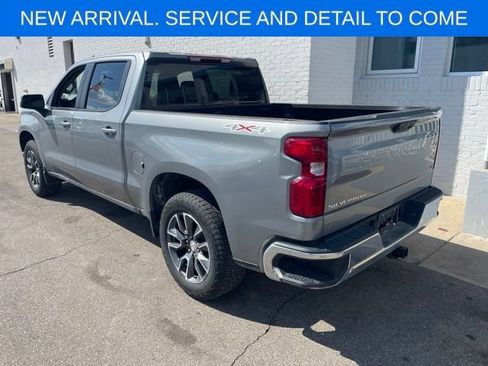 Used 2024 Chevrolet Silverado 1500 LT AWD/4WD image 2