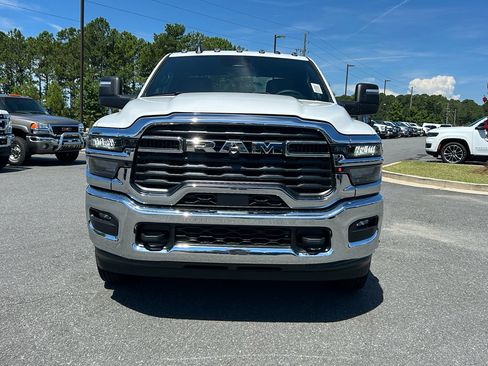 New 2025 RAM 3500 Tradesman w/ Chrome Appearance Group image 3