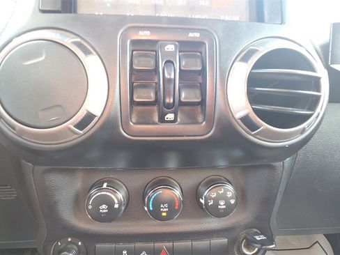 Used 2015 Jeep Wrangler Unlimited Sport w/ Quick Order Package 24S image 26