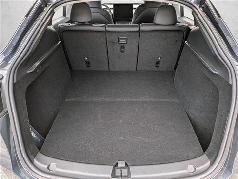 Used 2023 Tesla Model Y Long Range image 6