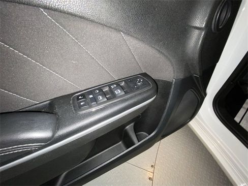 Used 2023 Dodge Charger SXT image 13
