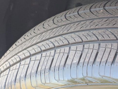 Certified 2024 Nissan Pathfinder SL image 11