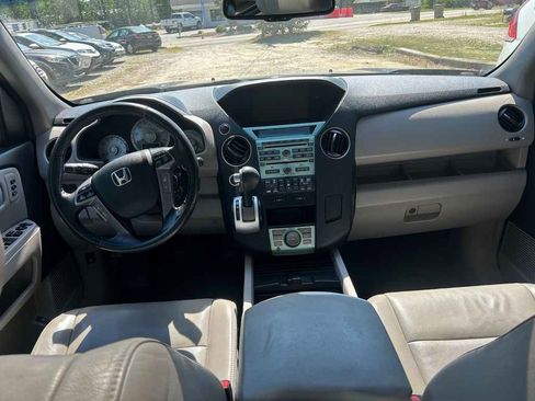Used 2011 Honda Pilot Touring image 12