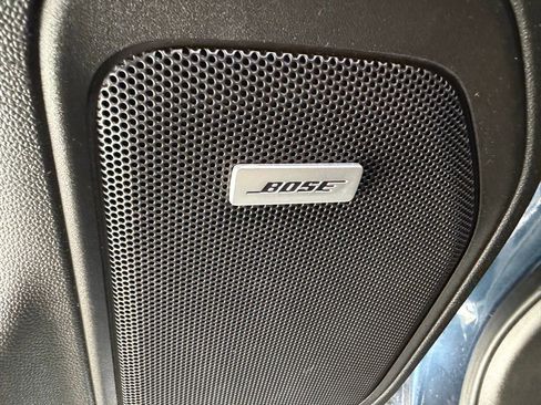 Used 2022 Chevrolet Silverado 1500 High Country w/ Technology Package image 4