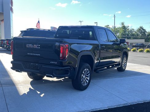 Used 2020 GMC Sierra 1500 AT4 w/ AT4 Premium Package AWD/4WD image 3
