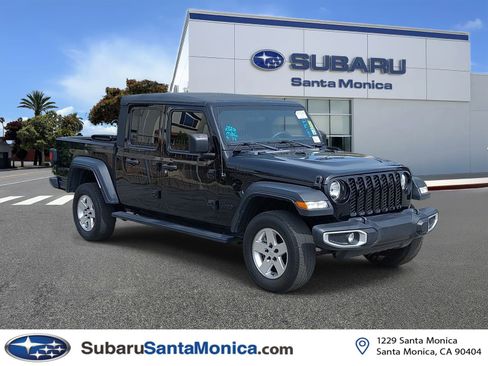 Used 2023 Jeep Gladiator Sport image 1