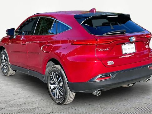 Certified 2024 Toyota Venza LE AWD/4WD image 12
