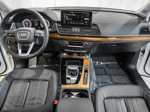Used 2023 Audi Q5 2.0T Premium Plus w/ Premium Plus Package AWD/4WD image 19