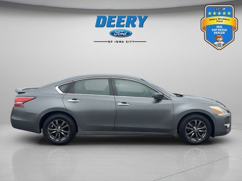 Used 2015 Nissan Altima 2.5 S w/ Sport Value Package FWD image 7