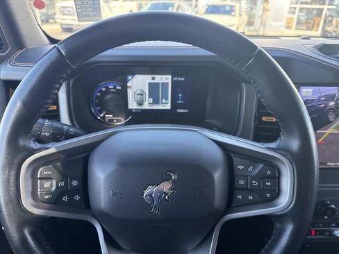 Used 2024 Ford Bronco Badlands w/ Sasquatch Package AWD/4WD image 33