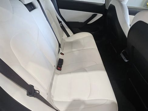 Used 2018 Tesla Model 3 Performance image 8