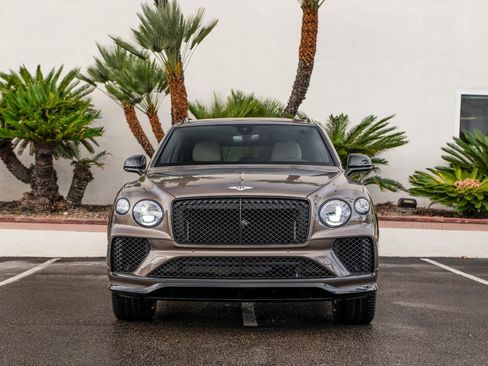 Used 2022 Bentley Bentayga image 14