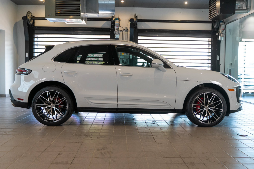 Certified 2023 Porsche Macan S AWD/4WD image 10