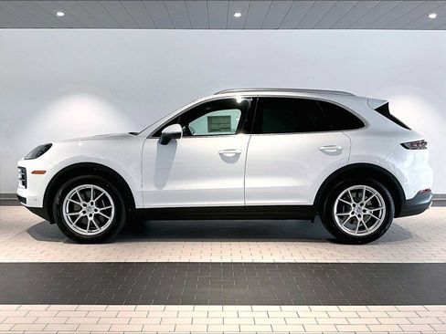 New 2026 Porsche Cayenne AWD/4WD image 2