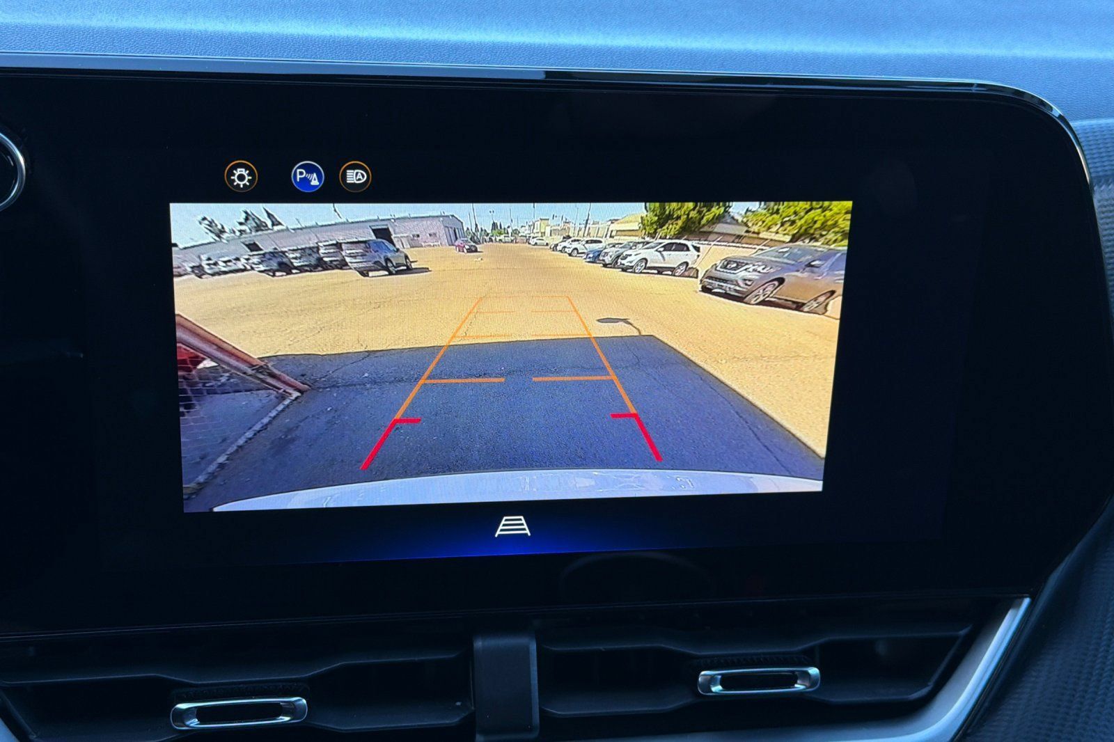 Used 2025 Chevrolet Equinox LT FWD image 24