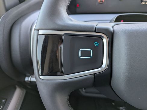 New 2025 Ford Expedition Active RWD image 32