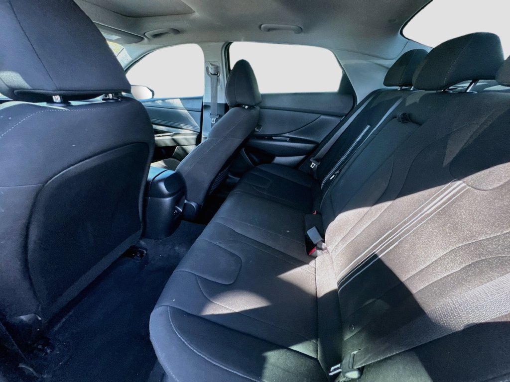 Used 2025 Hyundai Elantra SEL FWD image 25