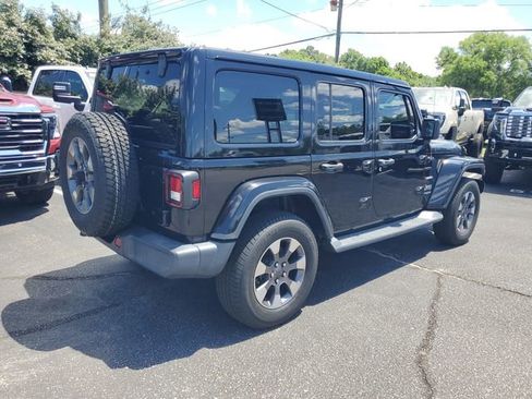 Used 2020 Jeep Wrangler Unlimited Sahara AWD/4WD image 4