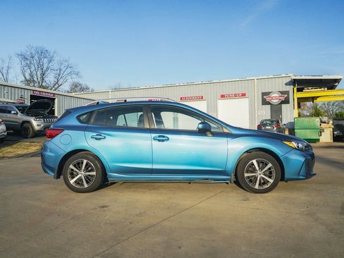 Used 2019 Subaru Impreza 2.0i Premium image 3