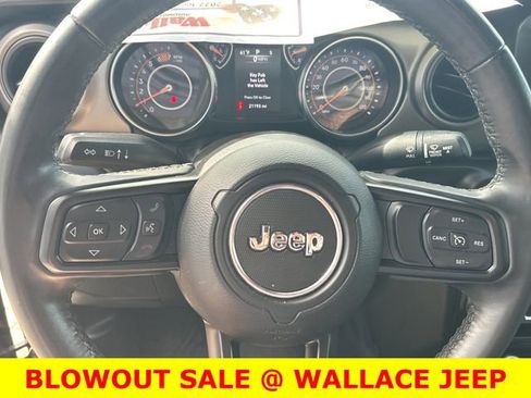 Certified 2022 Jeep Wrangler Willys image 15