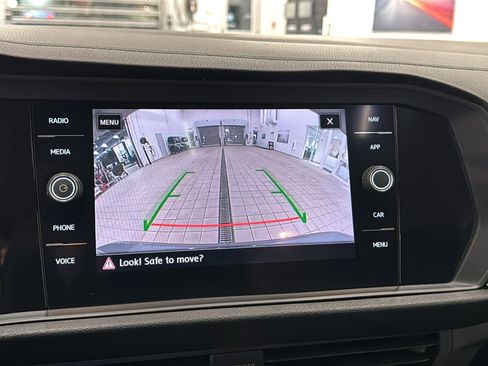 Used 2019 Volkswagen Jetta SEL Premium image 18