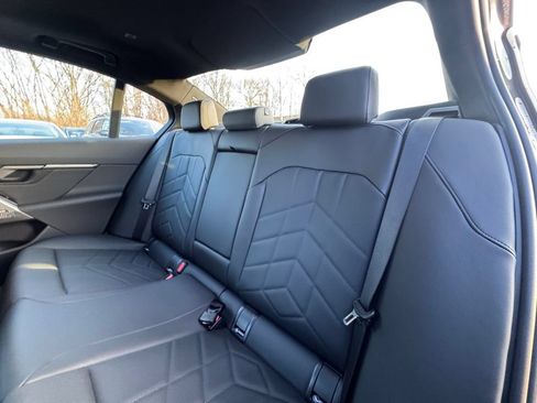 Used 2026 BMW 530i xDrive w/ M Sport Package AWD/4WD image 23