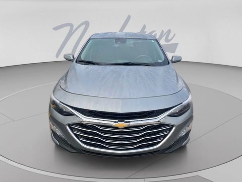 Used 2025 Chevrolet Malibu LT FWD image 3