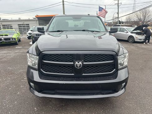 Used 2018 RAM 1500 Express image 2