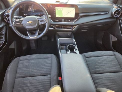 Certified 2025 Chevrolet Equinox LT FWD image 16
