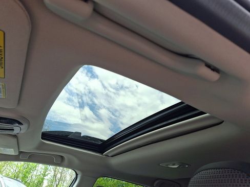 Certified 2025 Subaru Outback Premium image 15