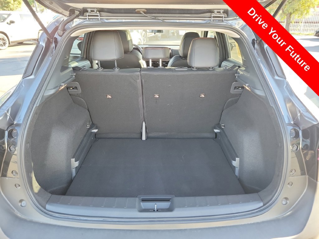 Used 2026 Nissan Kicks SR w/ SR Premium Package FWD image 27