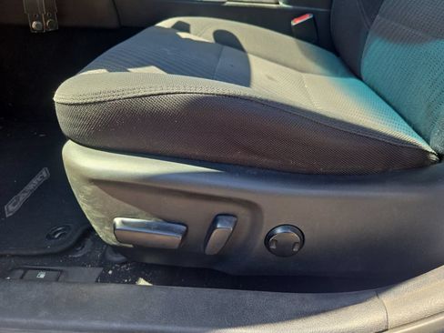 Used 2017 Toyota Camry LE FWD image 18