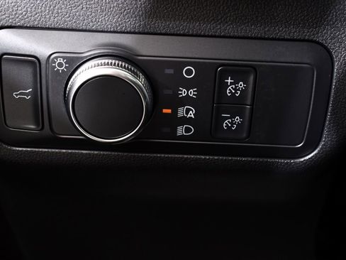 Used 2022 Ford Escape SE w/ SE Sport Appearance Package image 30