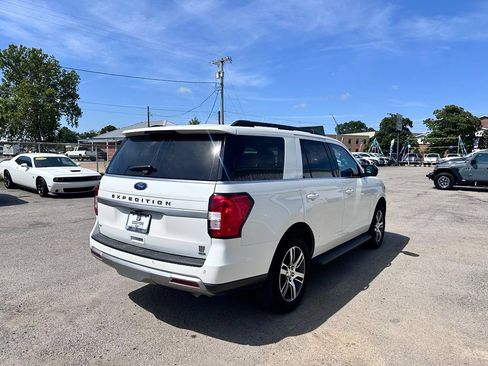 Used 2023 Ford Expedition XLT AWD/4WD image 4