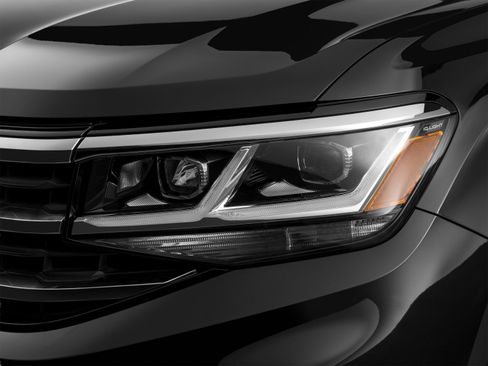 Certified 2023 Volkswagen Atlas Cross Sport SE AWD/4WD image 47