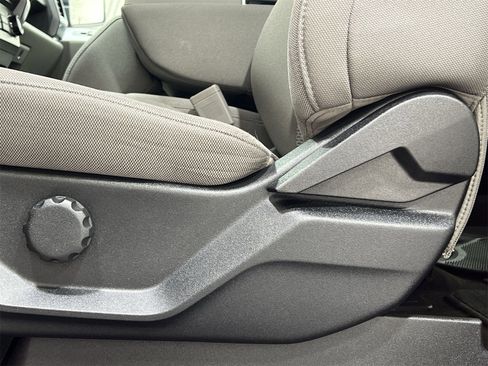 Used 2018 Ford F150 XLT image 12