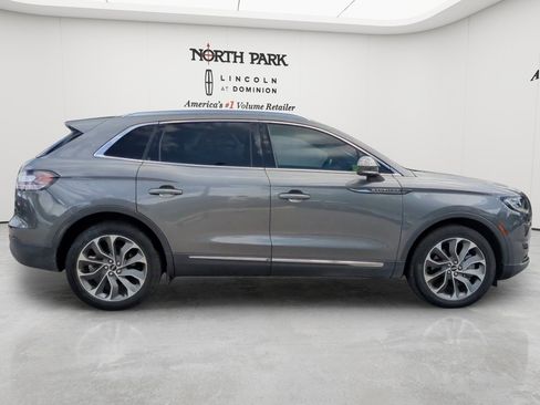 Used 2023 Lincoln Nautilus Reserve w/ Luxury Package FWD image 6