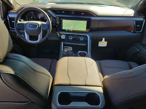 New 2026 GMC Sierra 1500 Denali w/ Denali Reserve Package image 16