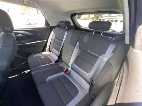 Used 2023 Chevrolet TrailBlazer LT FWD image 27