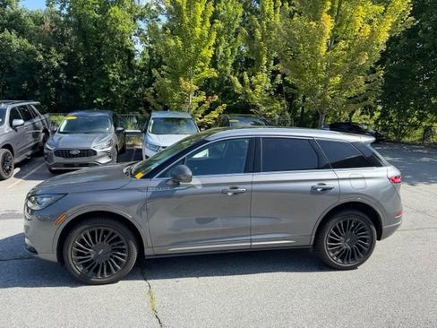 Used 2022 Lincoln Corsair Reserve w/ Luxury Package AWD/4WD image 2