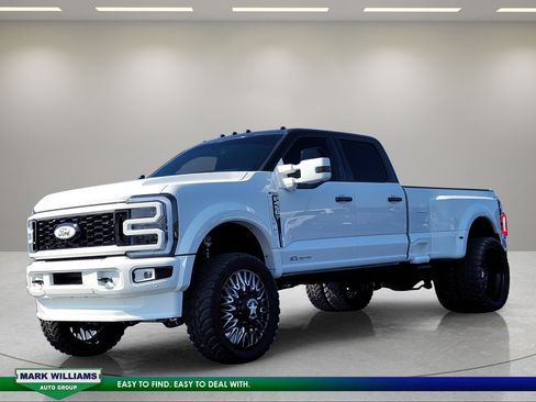 Used 2024 Ford F450 Limited w/ FX4 Off-Road Package AWD/4WD image 8