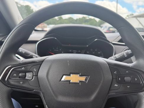 Used 2023 Chevrolet TrailBlazer LT FWD image 15