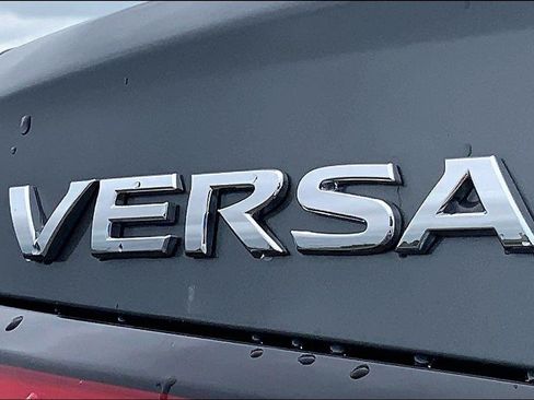 Used 2025 Nissan Versa S w/ Trunk Package FWD image 32