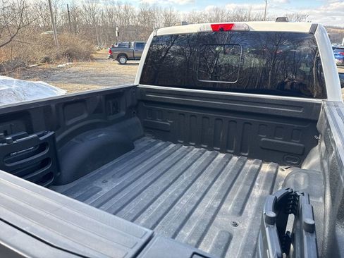 Used 2022 Ford F150 Lariat w/ Equipment Group 502A High image 8