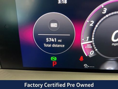 Certified 2025 Volkswagen Tiguan SE AWD/4WD image 32